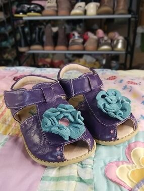 Livie & Luca Purple Leather Sandals with Teal Suede Flowers Size 7 Blooms